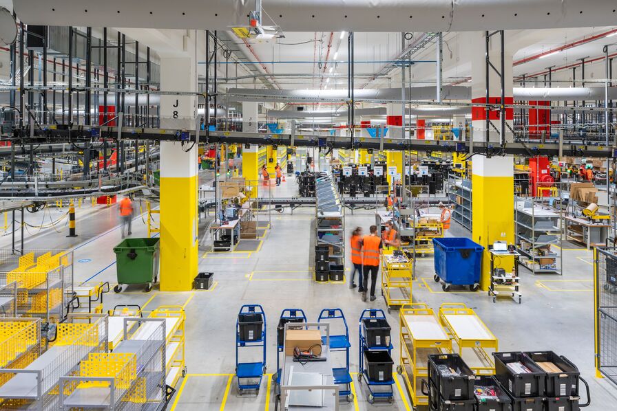 Ahead of Flash Prime Days, a report from the heart of an Amazon warehouse in full gear